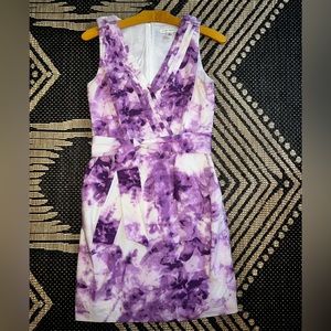 Banana Republic purple and white tie dye dress. Zipper back. Belt. Size 6P.